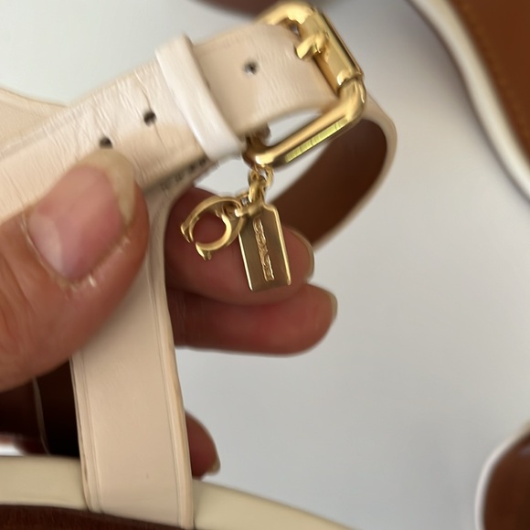 NWT COACH CHAIN MED HEEL LEATHER SANDALS IN CHALK COLOR, SIZE 7.5 - Picture 11 of 12